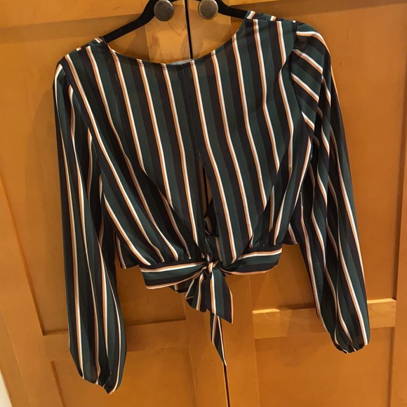 Forever 21 blouse - Picture 2 of 3